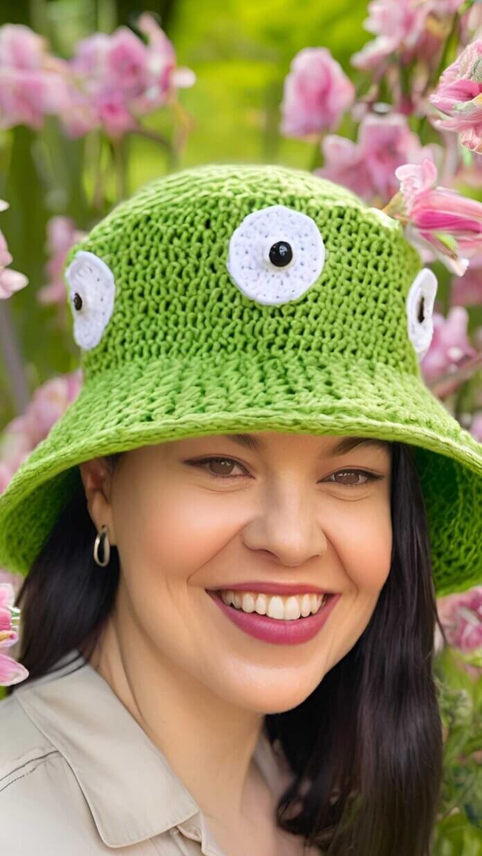 crochet_frog_bucket_hat_spring_display